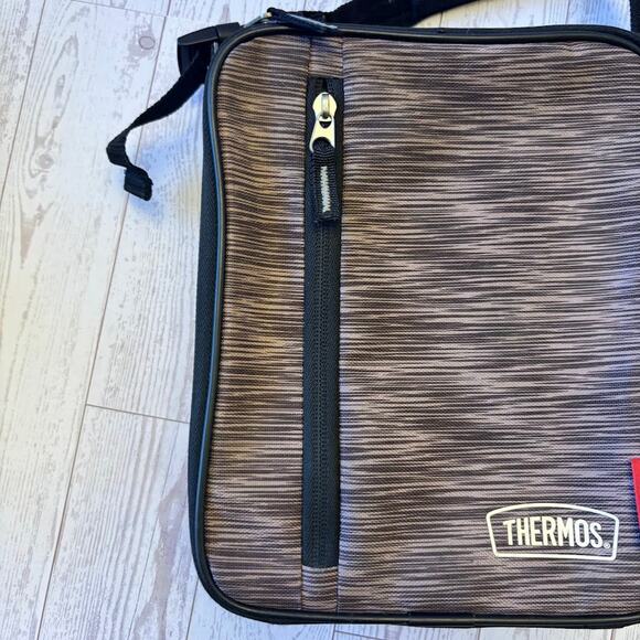 Thermos Insulated Lunch Bag – Black & Grey-square - Picture 6 of 12